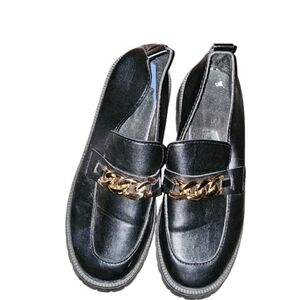 💰Black Loafers with Gold Chain Accent